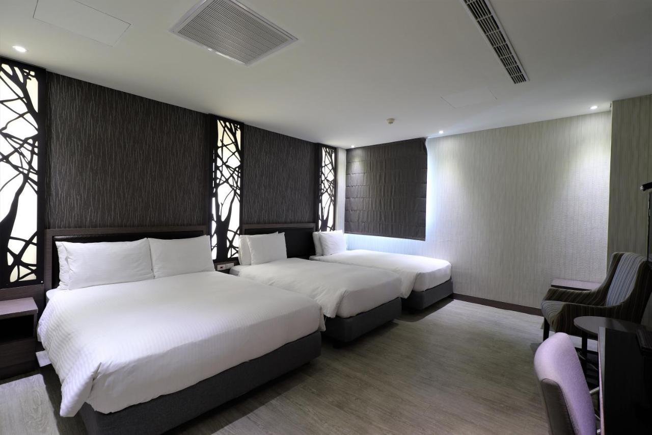 J-Hotel Kaohsiung Luaran gambar